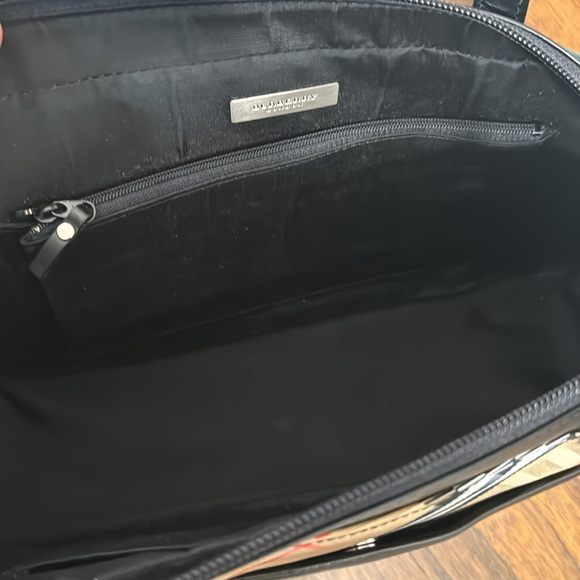 Burberry tote 👜 hand bag A Black Leather and Burberry canvas a beautiful piece. - Picture 10 of 15
